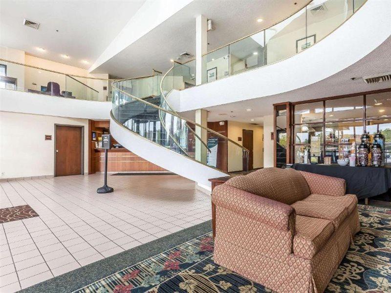 Comfort Inn Cleveland Airport Middleburg Heights Exterior photo