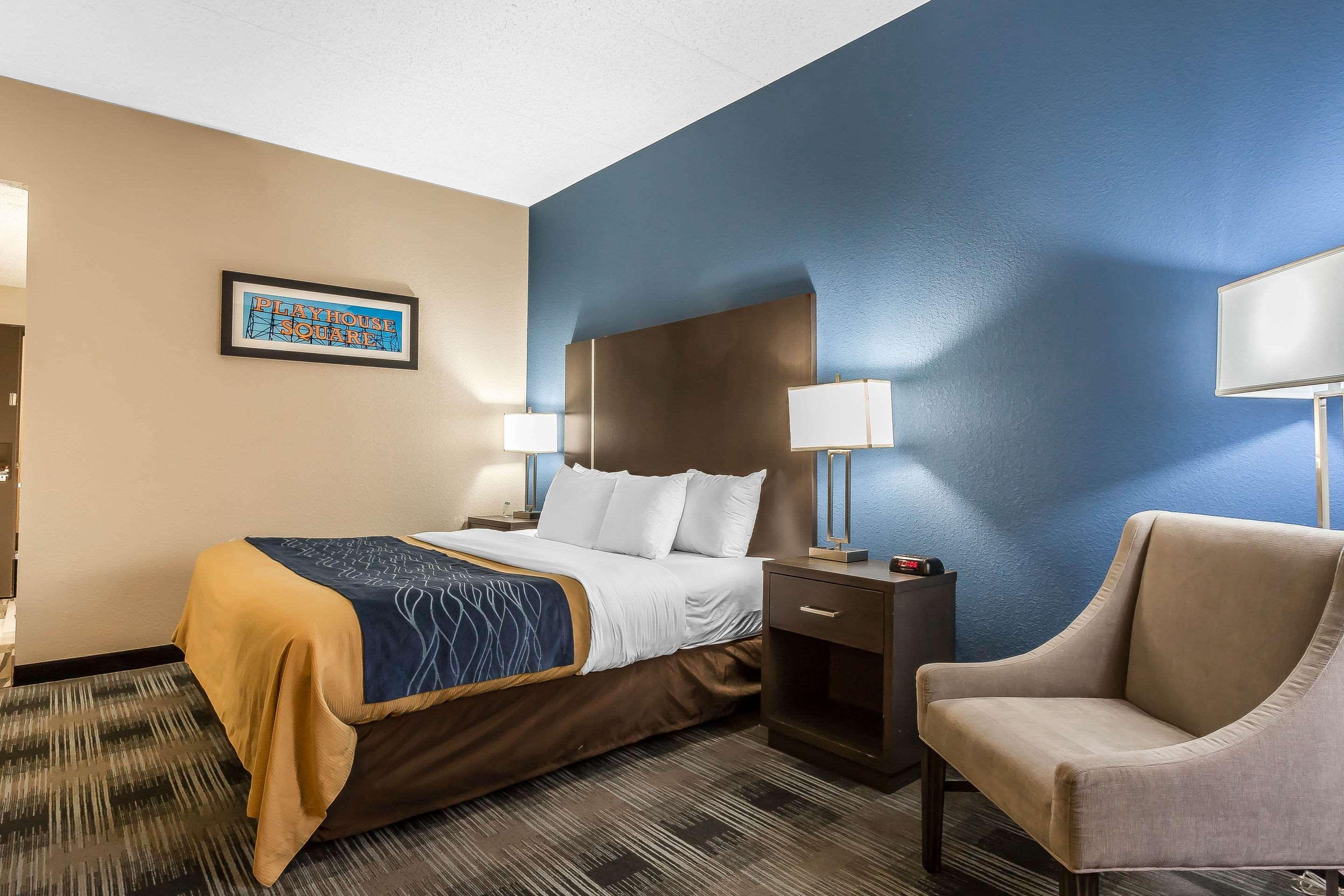 Comfort Inn Cleveland Airport Middleburg Heights Exterior photo