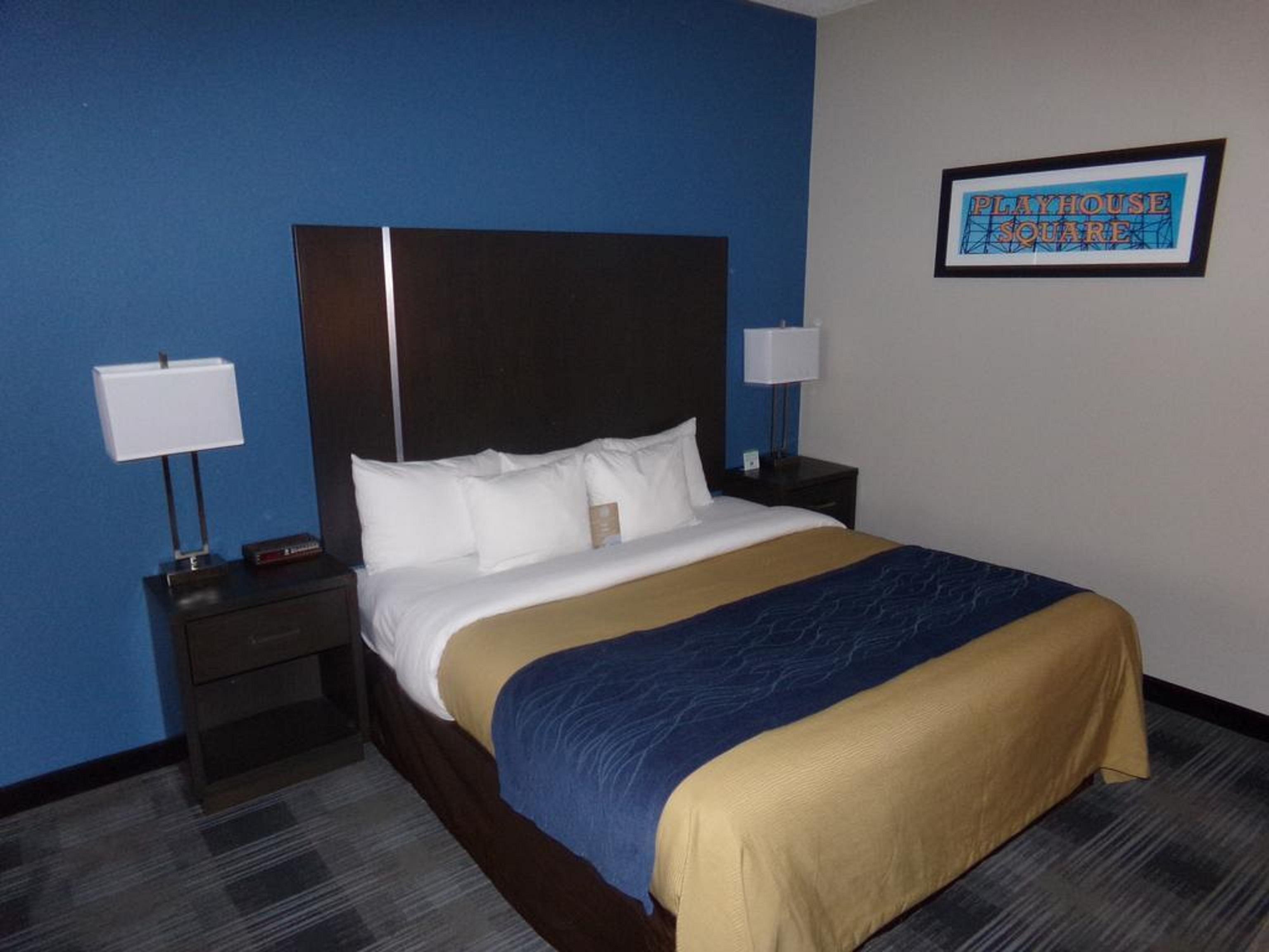 Comfort Inn Cleveland Airport Middleburg Heights Exterior photo