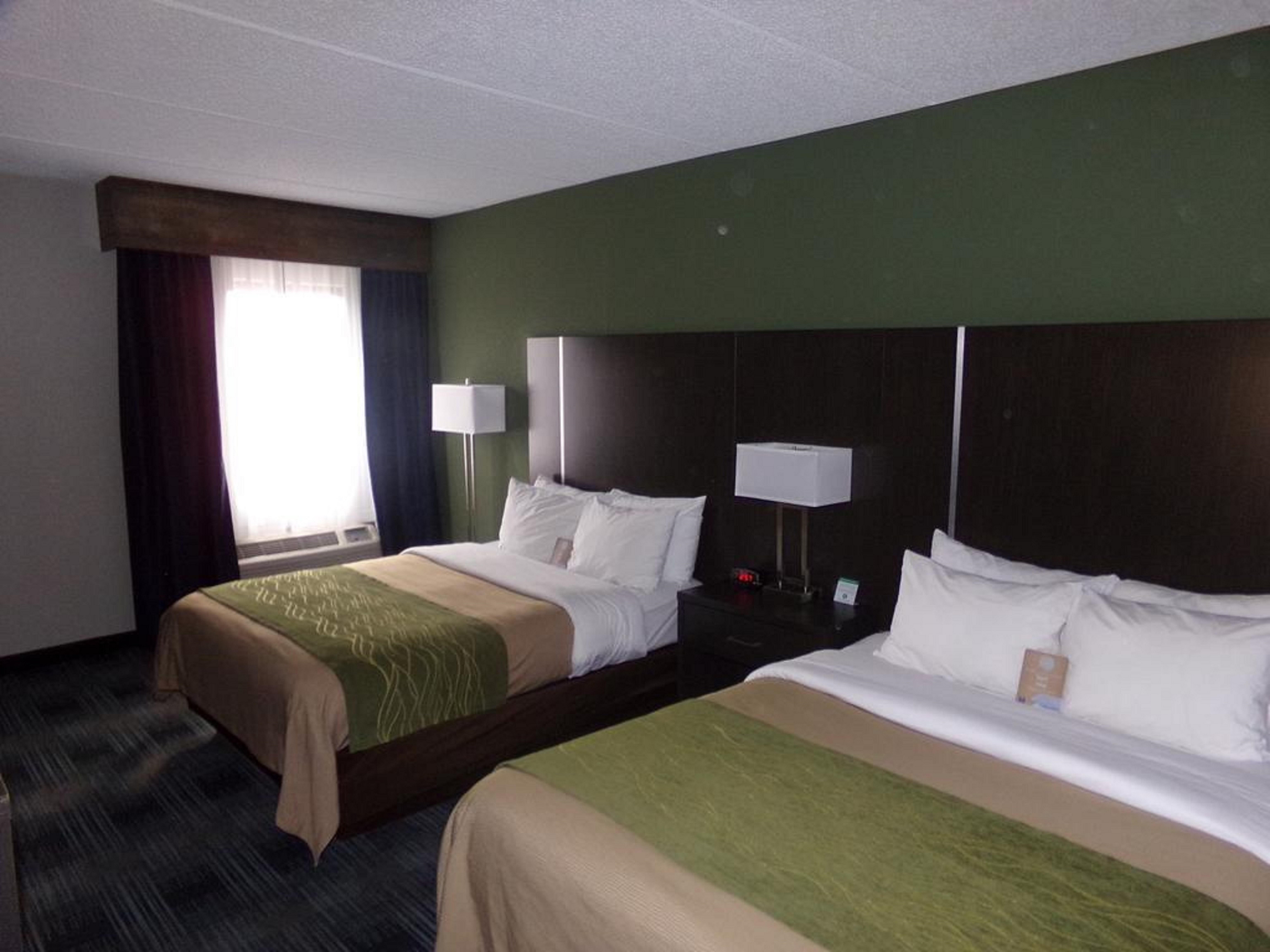 Comfort Inn Cleveland Airport Middleburg Heights Exterior photo