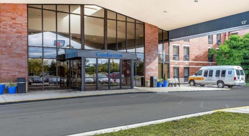 Comfort Inn Cleveland Airport Middleburg Heights Exterior photo